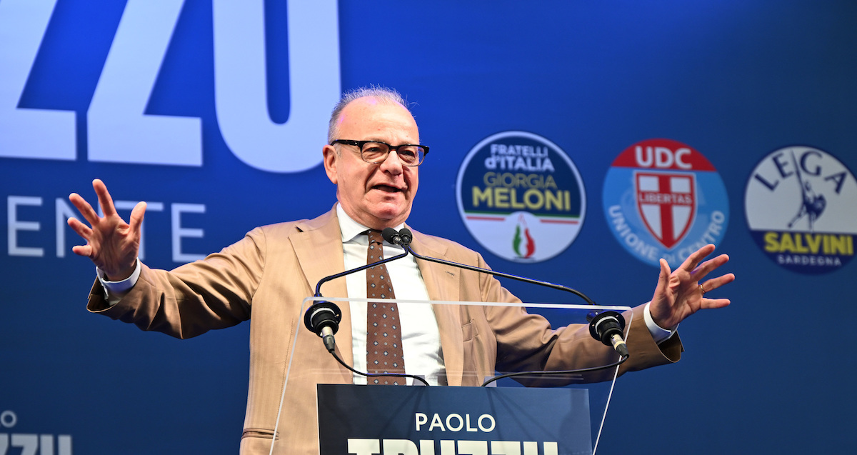 Gianfranco Rotondi (durante il comizio conclusivo delle Elezioni Regionali Sarde a Cagliari (febbraio 2024) - Foto LaPresse