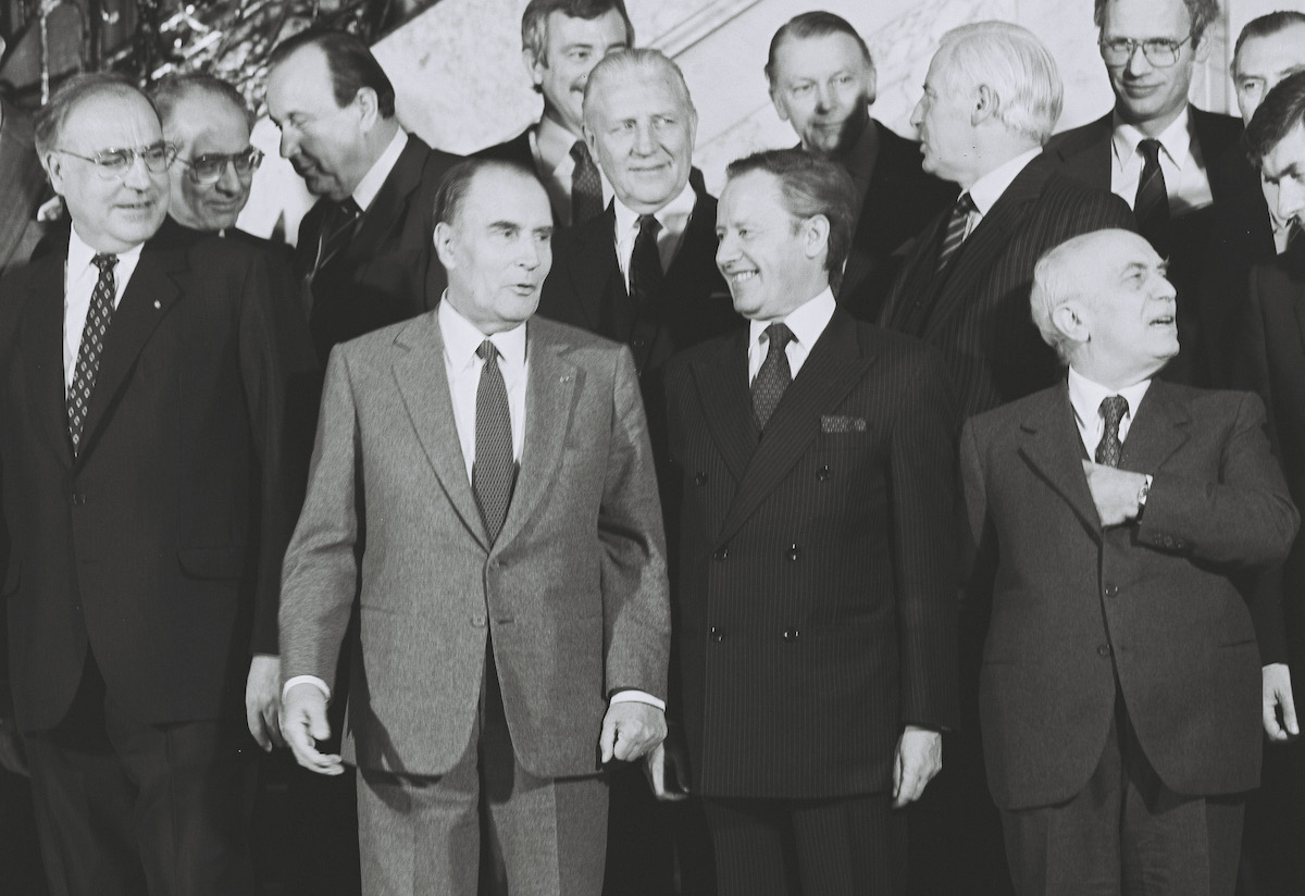 Il cancelliere tedesco Helmut Kohl, il presidente francese François Mitterrand, il presidente della Commissione europea Gaston Thorn, il premier italiano Amintore Fanfani al Consiglio europeo del 1983
