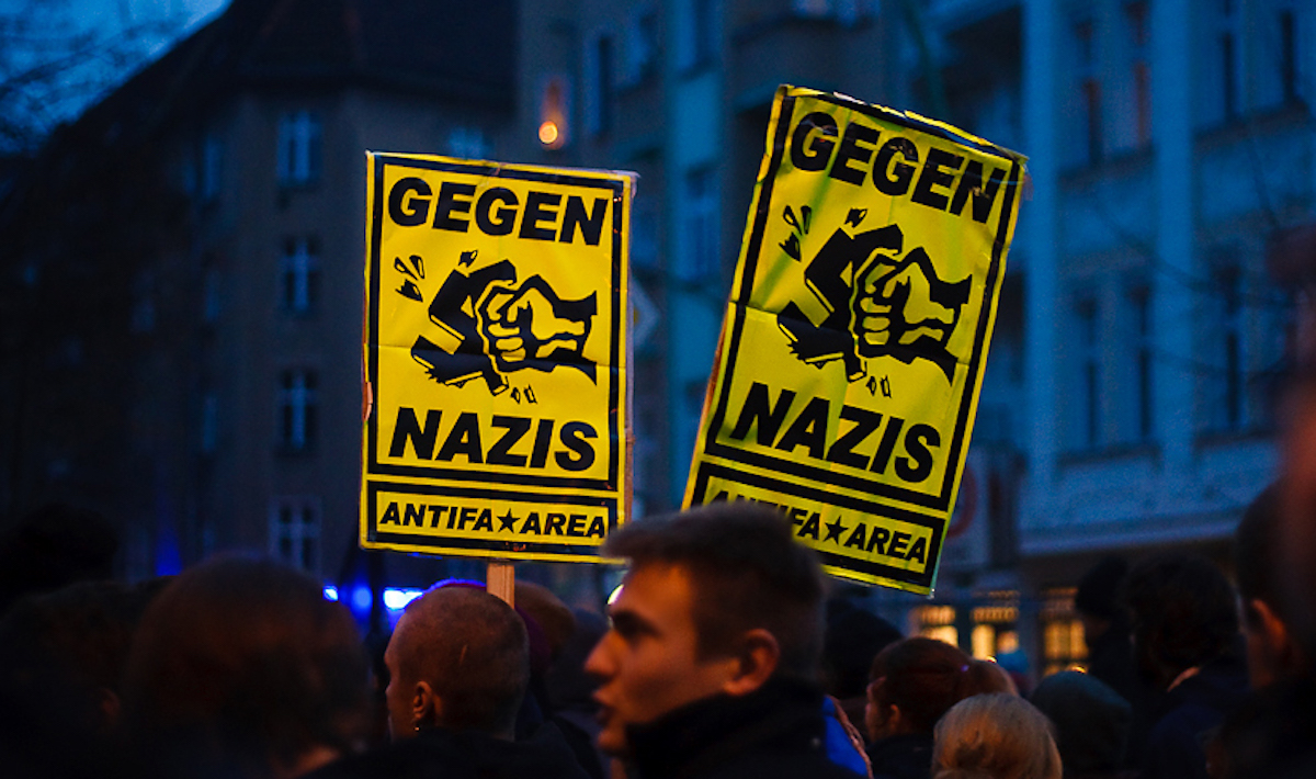 Una manifestazione contro l'AfD a Berlino - Democrazia in crisi?